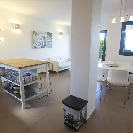 Mirador 17 Cala Tarida بيت للعطل