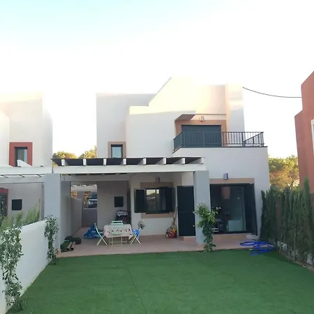 Mirador 17 Cala Tarida 펜션